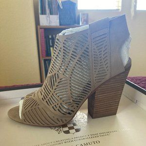 Vince Camuto Kimora Sandal